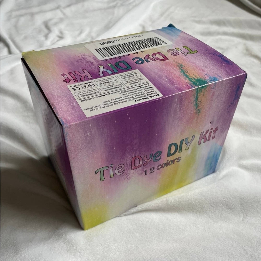 NEW Tie Dye Kit with 12 Colors